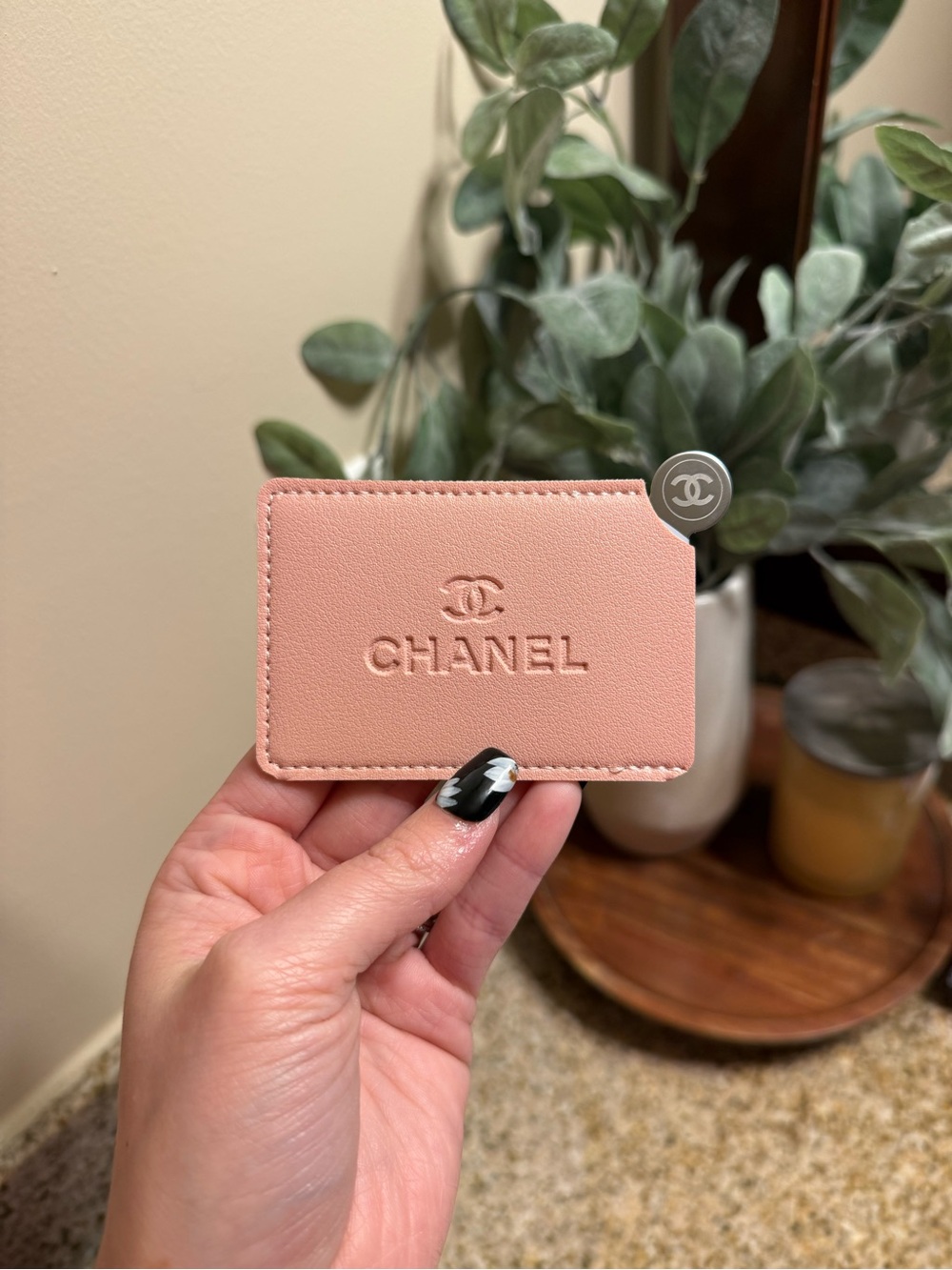 CHANEL Pink Leather Card & Mirror - Picture 4 of 12